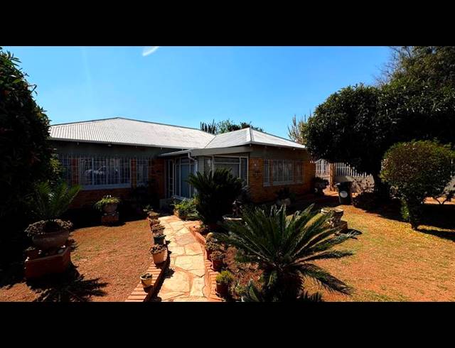 3 BEDROOM HOUSE FOR SALE IN REWLATCH